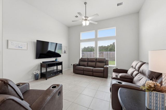 814 White Pine Haven Lane, Crosby, TX 77532