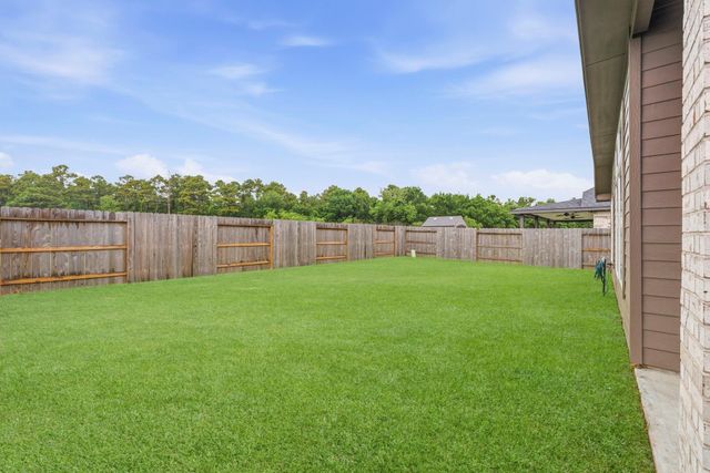 814 White Pine Haven Lane, Crosby, TX 77532