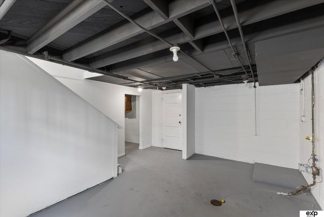 2208 N 60th Street, Omaha, NE 68104