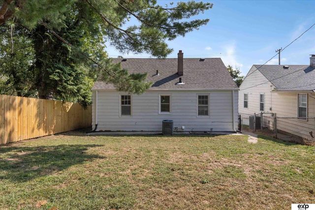 2208 N 60th Street, Omaha, NE 68104