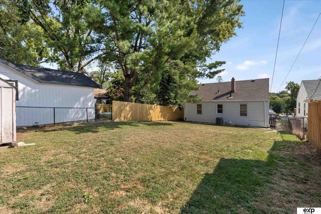 2208 N 60th Street, Omaha, NE 68104