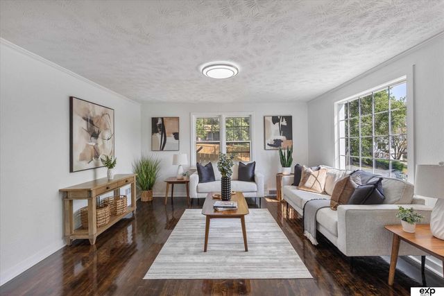 2208 N 60th Street, Omaha, NE 68104