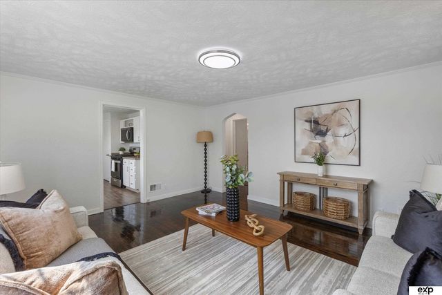 2208 N 60th Street, Omaha, NE 68104