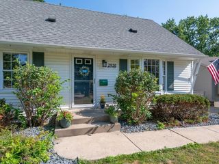 2920 W 71 1/2 Street, Richfield, MN 55423