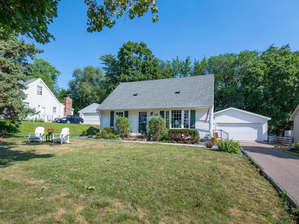 2920 W 71 1/2 Street, Richfield, MN 55423 — photo 2