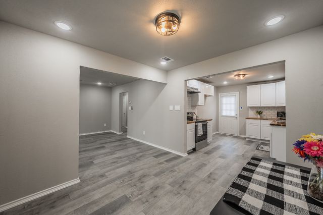 2635 Belknap Avenue, Dallas, TX 75216