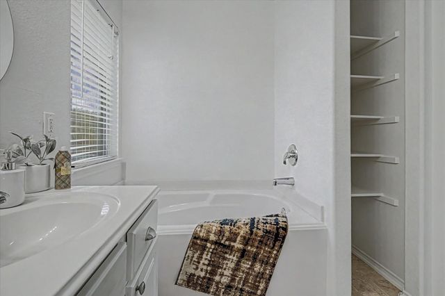 8010 Fox Street Street, Baytown, TX 77523