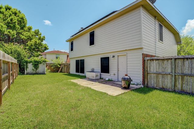 8010 Fox Street Street, Baytown, TX 77523
