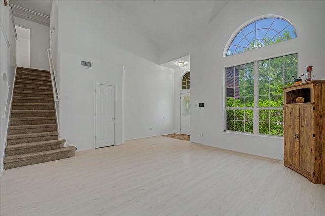 8010 Fox Street Street, Baytown, TX 77523