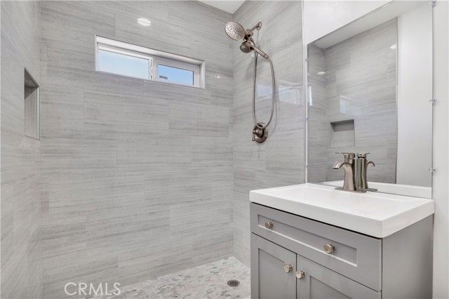 18234 Sugarman Street, Tarzana (los Angeles), CA 91356