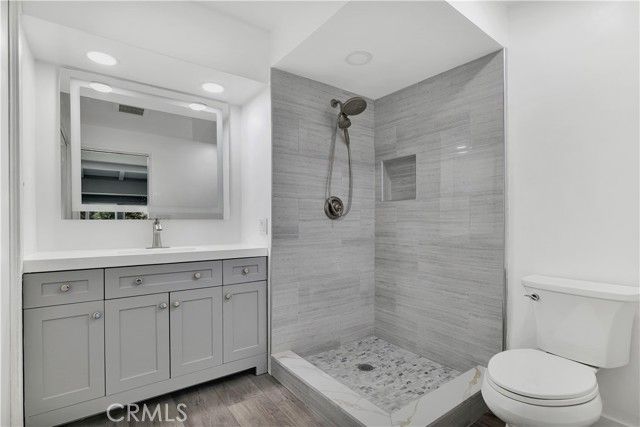 18234 Sugarman Street, Tarzana (los Angeles), CA 91356