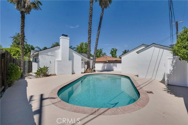 18234 Sugarman Street, Tarzana (los Angeles), CA 91356