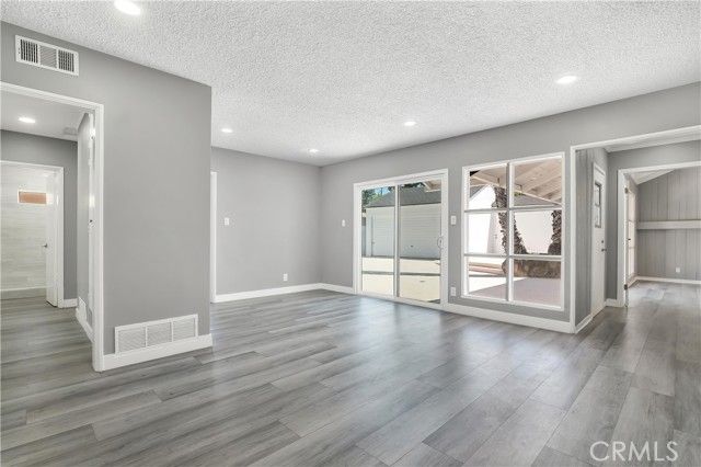 18234 Sugarman Street, Tarzana (los Angeles), CA 91356