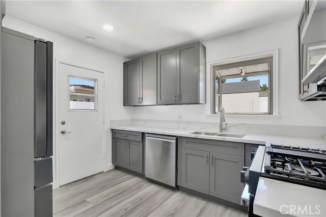 18234 Sugarman Street, Tarzana (los Angeles), CA 91356