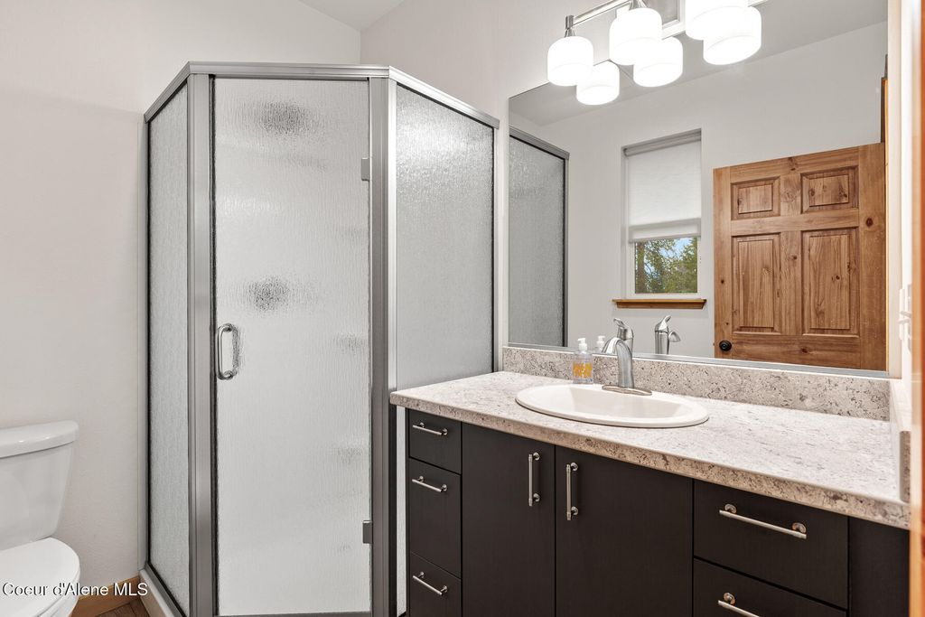 672 Hopkins RD, Sandpoint, ID 83864 photo 60