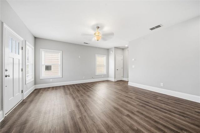 1763 Stone Hedge NW Drive, Atlanta, GA 30318