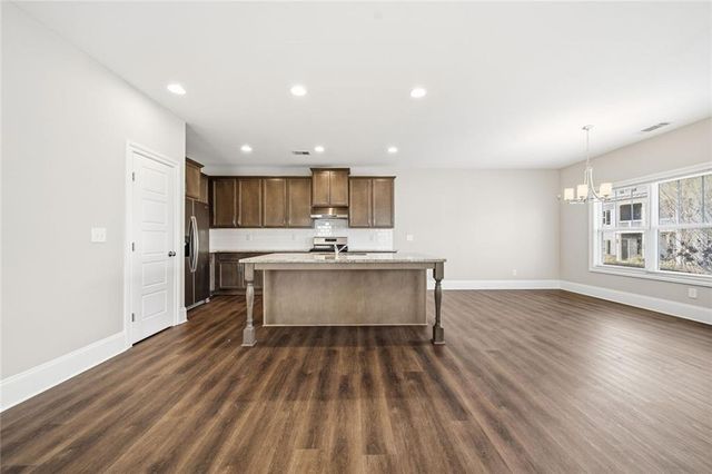 1763 Stone Hedge NW Drive, Atlanta, GA 30318