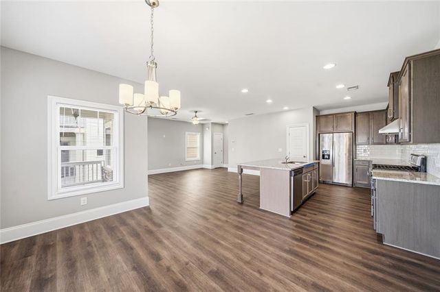 1763 Stone Hedge NW Drive, Atlanta, GA 30318