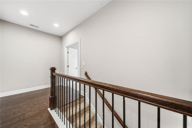 1763 Stone Hedge NW Drive, Atlanta, GA 30318