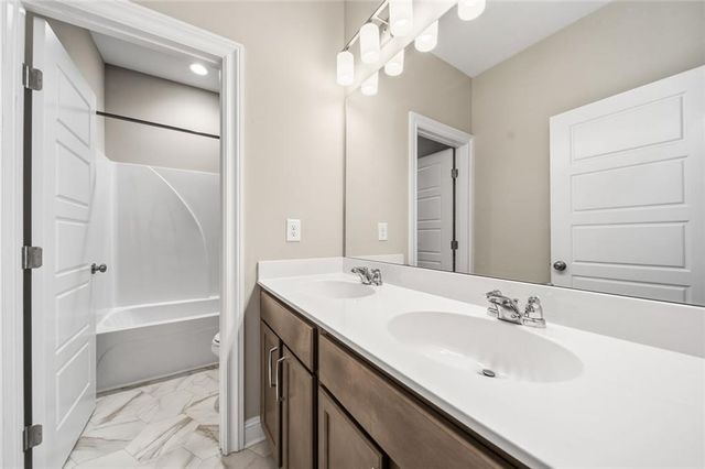 1763 Stone Hedge NW Drive, Atlanta, GA 30318