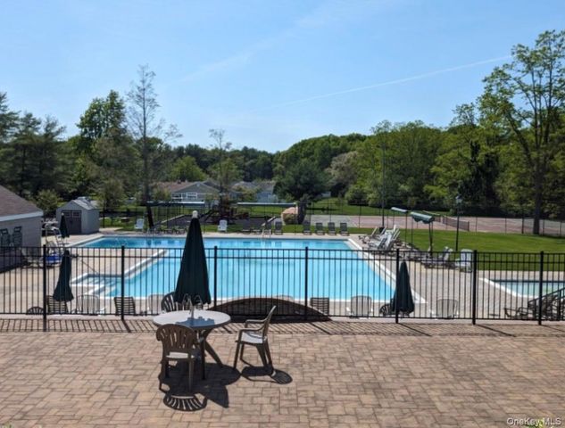 1 Thrush Path, Coram, NY 11727