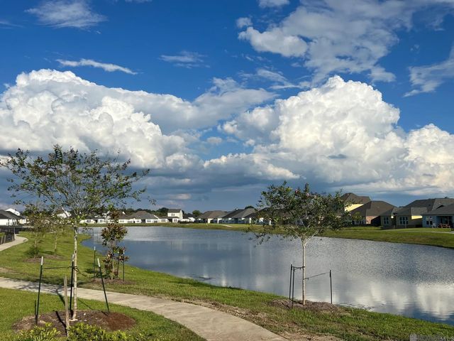 3104 Creekmere Ln, Saint George, LA 70810