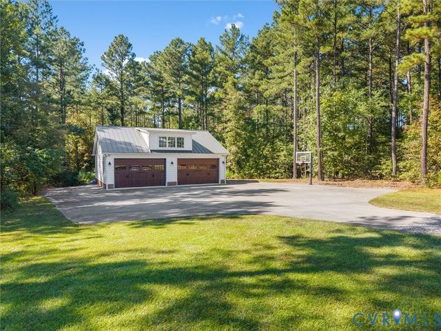 305 Clayville Rd, Powhatan, VA 23139