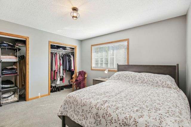 1860 Mcmenemy Street E, Maplewood, MN 55117