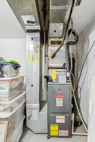 1860 Mcmenemy Street E, Maplewood, MN 55117