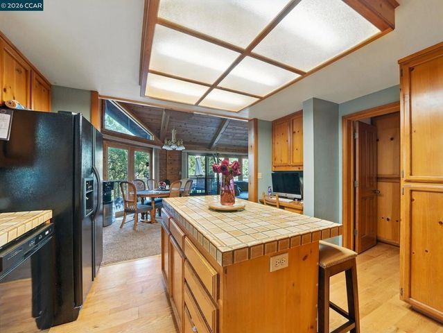 2000 Curry Canyon Rd, Clayton, CA 94517