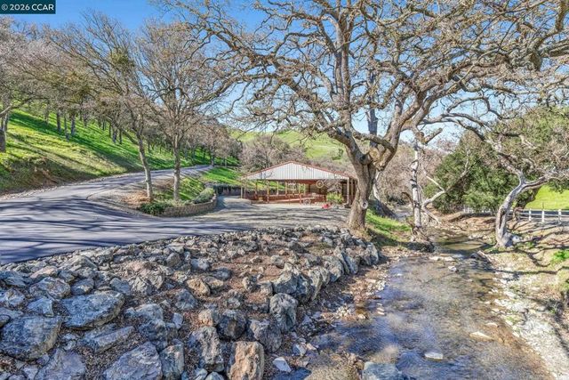 2000 Curry Canyon Rd, Clayton, CA 94517