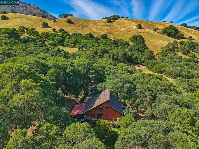 2000 Curry Canyon Rd, Clayton, CA 94517