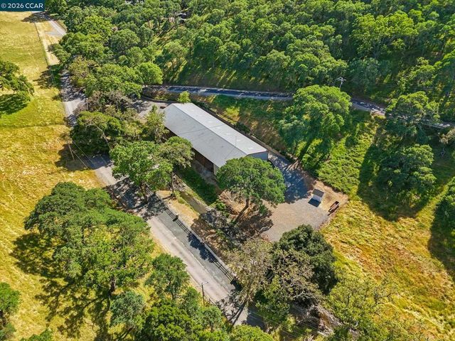 2000 Curry Canyon Rd, Clayton, CA 94517