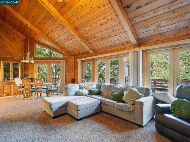 2000 Curry Canyon Rd, Clayton, CA 94517