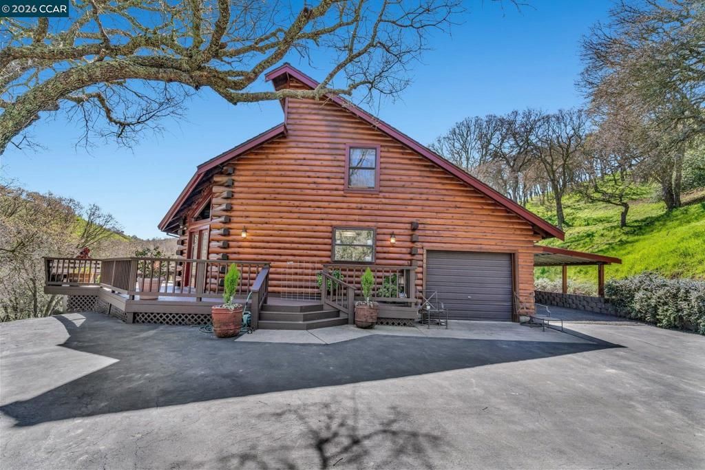 2000 Curry Canyon Rd, Clayton, CA 94517