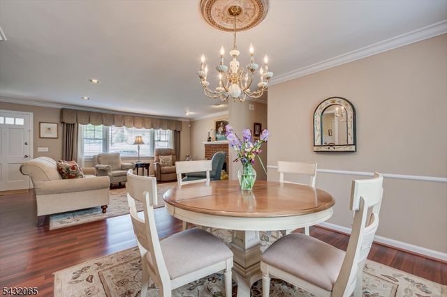 866 Crescent Dr, Rahway City, NJ 07065