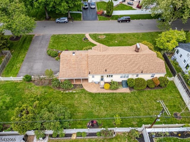 866 Crescent Dr, Rahway City, NJ 07065