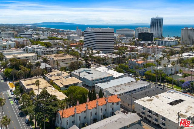 947 7th Street, Santa Monica, CA 90403