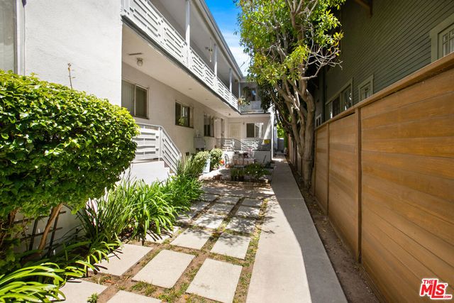 947 7th Street, Santa Monica, CA 90403