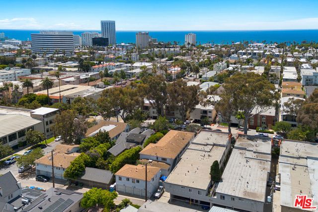 947 7th Street, Santa Monica, CA 90403