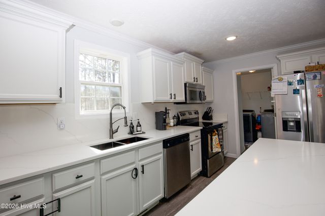 315 Pickett Circle, Vass, NC 28394