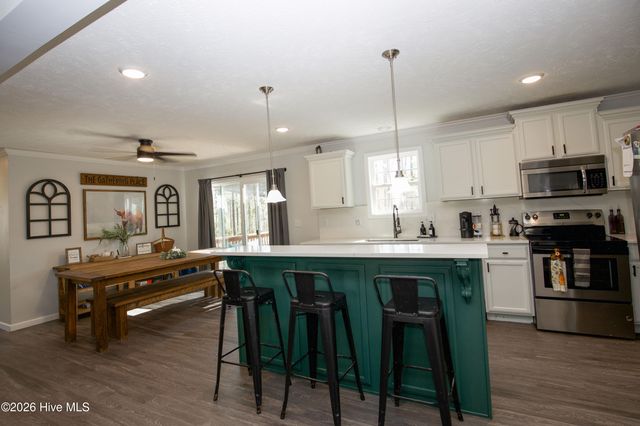 315 Pickett Circle, Vass, NC 28394