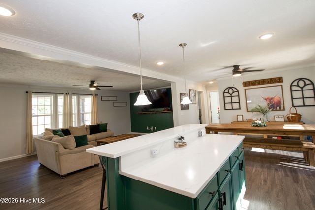 315 Pickett Circle, Vass, NC 28394