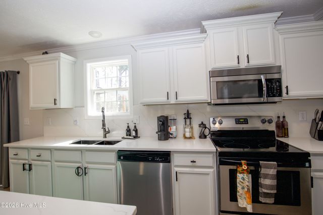 315 Pickett Circle, Vass, NC 28394