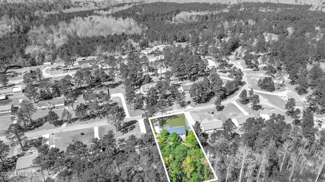 315 Pickett Circle, Vass, NC 28394