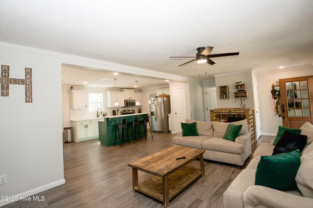315 Pickett Circle, Vass, NC 28394