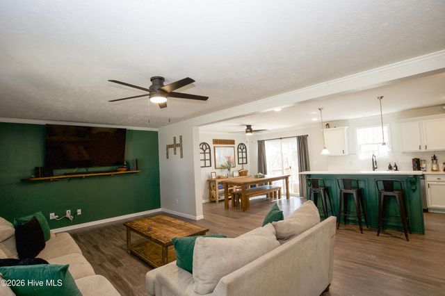 315 Pickett Circle, Vass, NC 28394