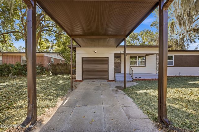 6124 WOODSIDE Drive, Jacksonville, FL 32210