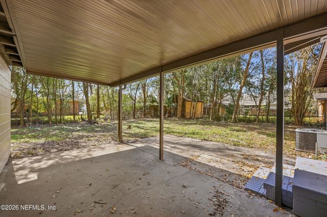 6124 WOODSIDE Drive, Jacksonville, FL 32210