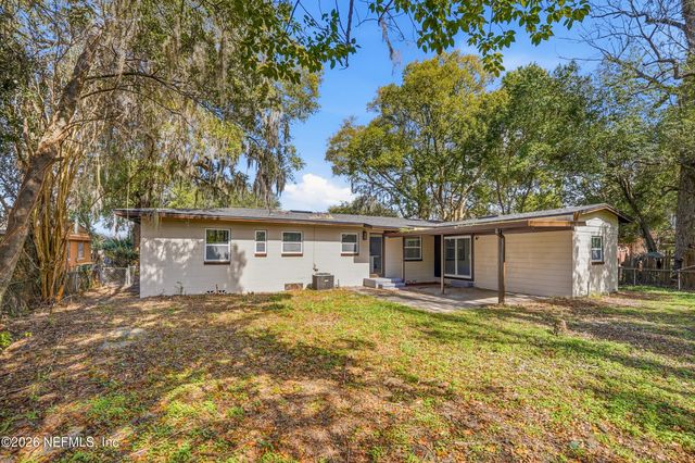 6124 WOODSIDE Drive, Jacksonville, FL 32210